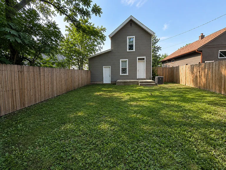 1514 E 24th Ave — Photo 8
