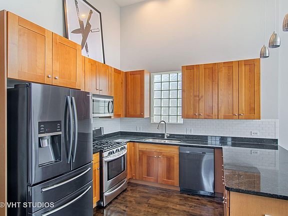 4th image of 2125 N Damen Ave APT 4A