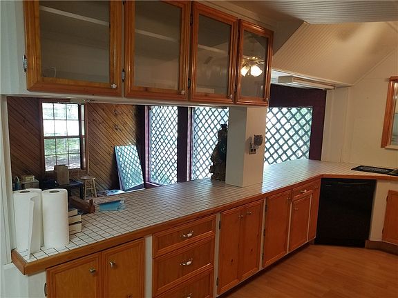 5th image of 105 Moccasin Bend Dr