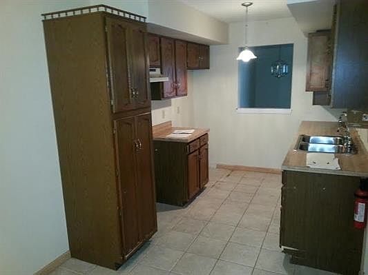 2nd image of 1828 E Farnsworth Dr #B