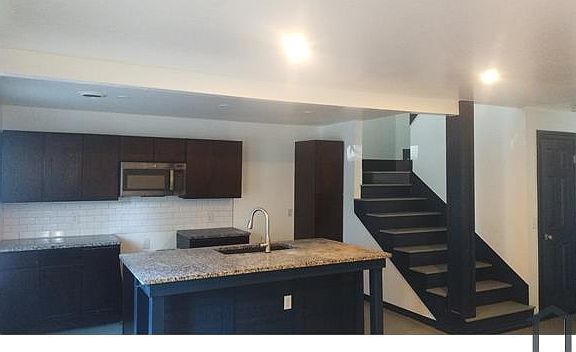 5th image of 733 NW 91st St