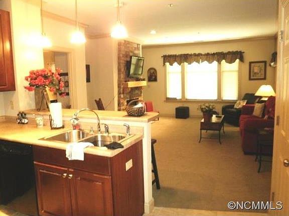 3rd image of 1564 Country Club Dr #B102