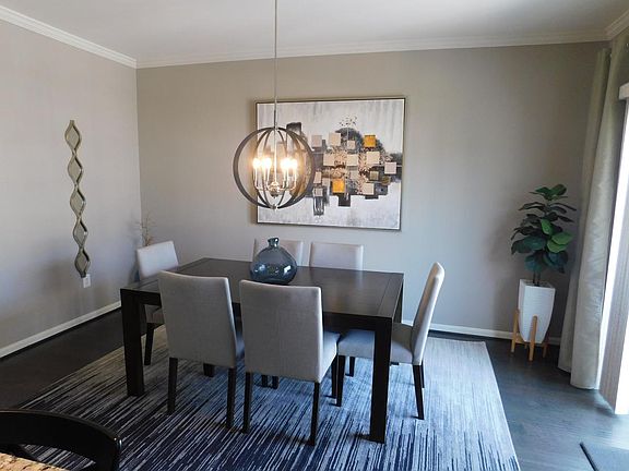 5th image of 104 Blackgum Ct