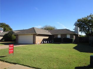 1104 Mars Rd, Edmond, OK 73003