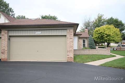 3rd image of 49427 Northwood Ct