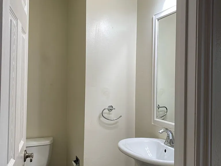 3423 Catalina Ave — Photo 21