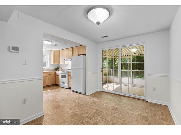 4th image of 1313 Old Pine Ct