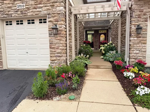 370 Sundown Ct Unit D, Wauconda, IL 60084