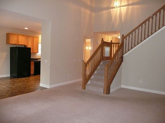 5th image of 9058 Francine Ln