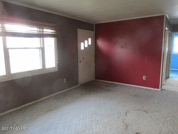 3rd image of 321 Eckmont Ave S