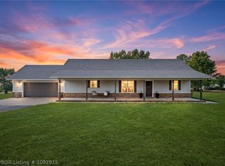 11206 N Highway 348, Mountainburg, AR 72946