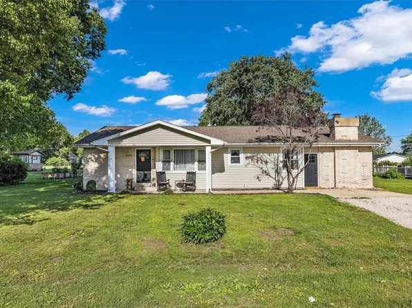 904 S Washington St, Sullivan, IL 61951