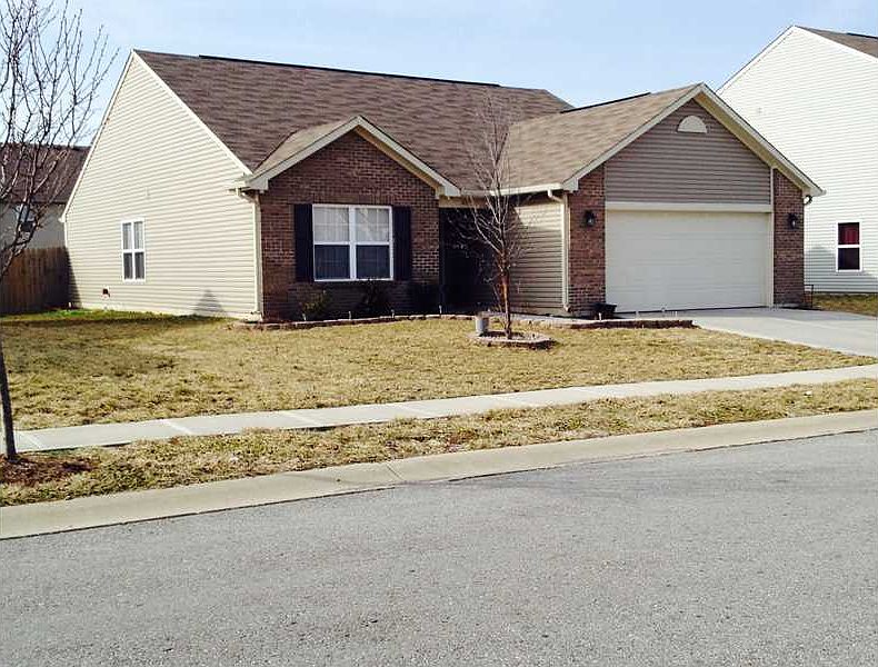 2nd image of 637 Winding Grove Dr