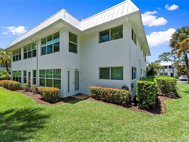2929 SE Ocean Blvd #F10 — Photo 16