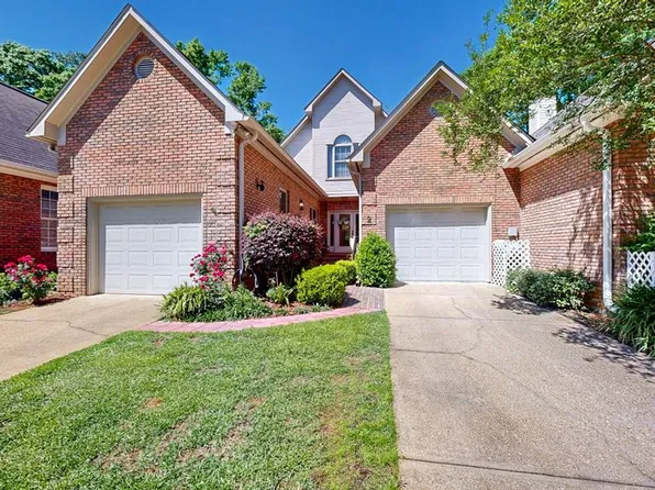 2 Parkplace Ct, Dothan, AL 36301