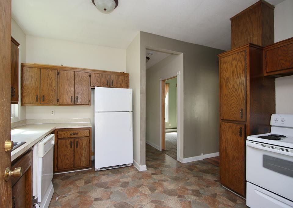 1st image of 638 Fuller Ave