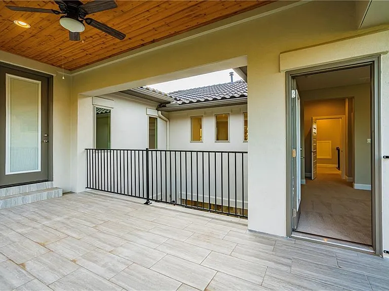 511 Woodside Ter — Photo 14