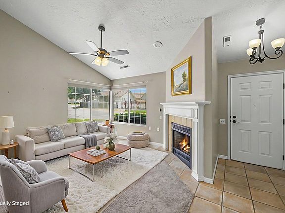 4th image of 2050 W Canyon View Dr APT 1