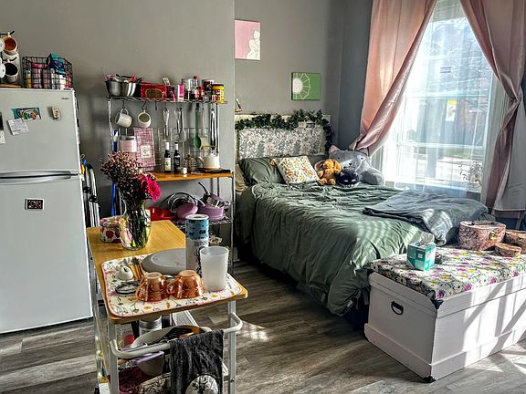 3rd image of 324 S Negley Ave APT 2