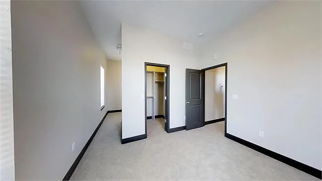 464 Main St #C — Photo 8