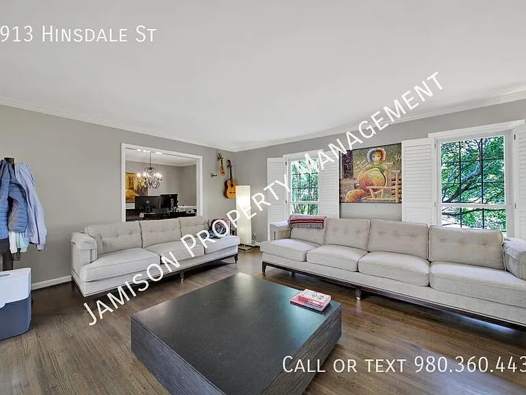 2913 Hinsdale St — Photo 4