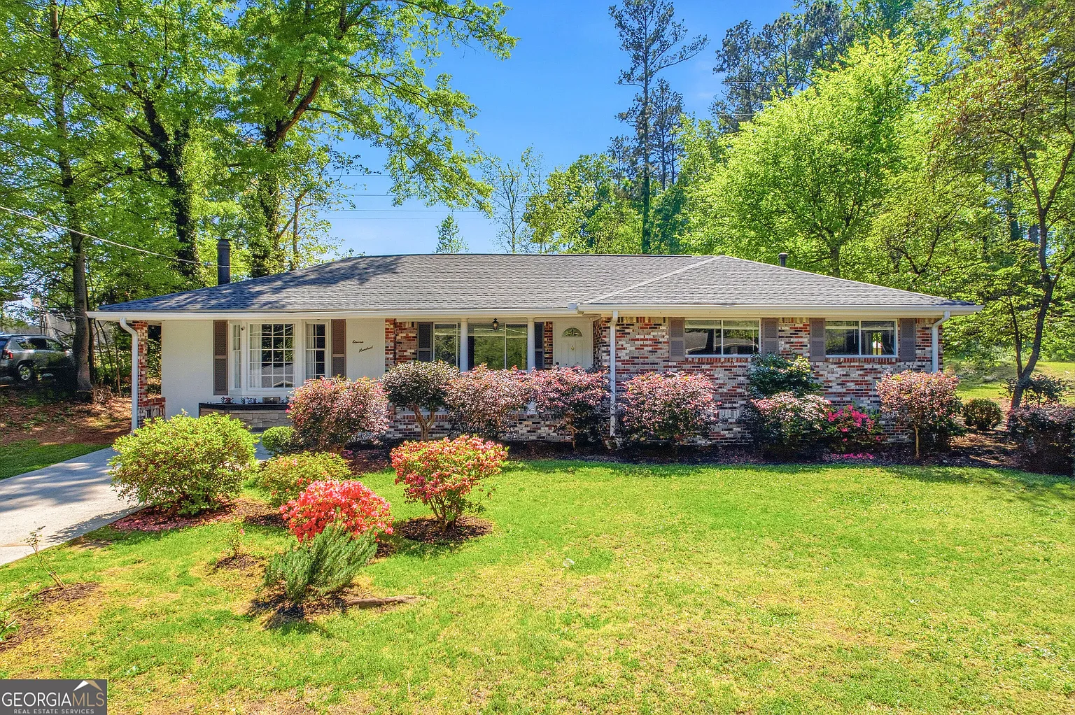 1100 Vonda Ln SW photo 1