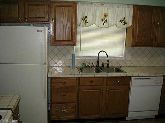 4th image of 5217 Bingham Dr