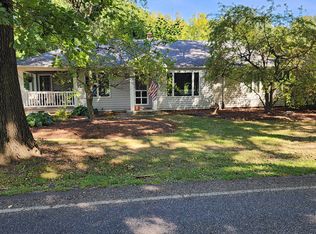 8015 B Dr S, Battle Creek, MI 49014