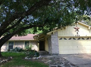 608 Heather Ln, Baytown, TX 77521