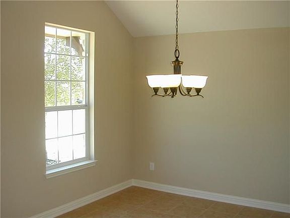2nd image of 2900 Angelina Dr
