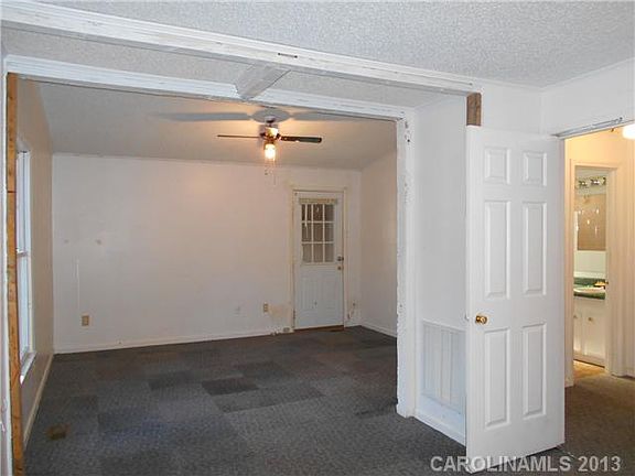 4th image of 7720 Heatherdale Ct