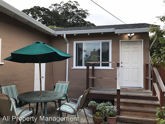 2nd image of 1419 Adobe Dr