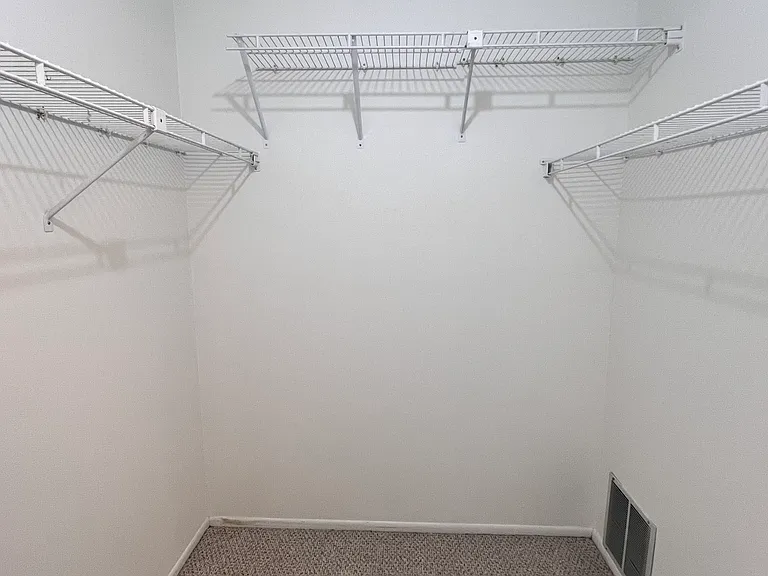 2928 Stilwell Ct — Photo 8