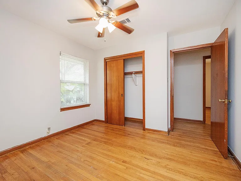1018 W 31st St — Photo 35