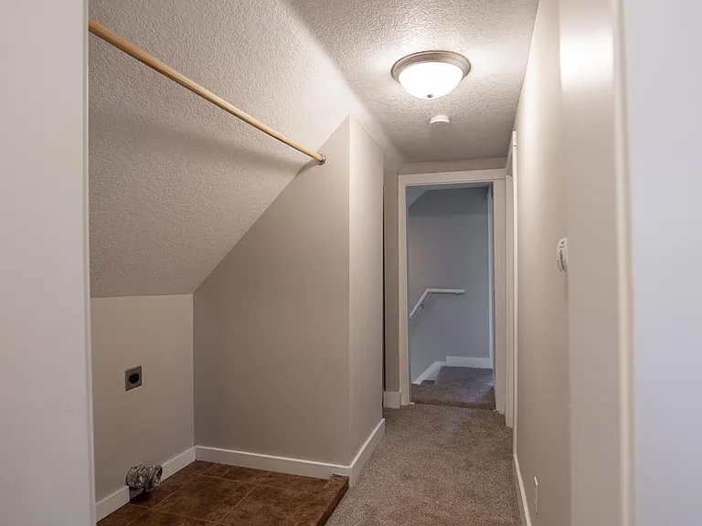 1602 Johnson St NE — Photo 16
