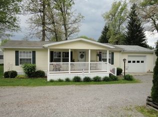 14 Ruby Dr, Grove City, PA 16127