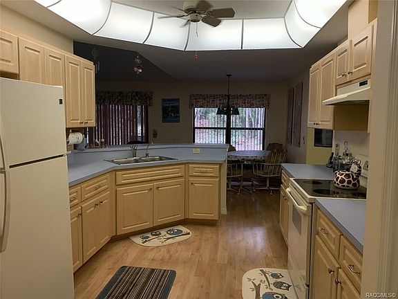 4th image of 7410 W Newcastle Ct