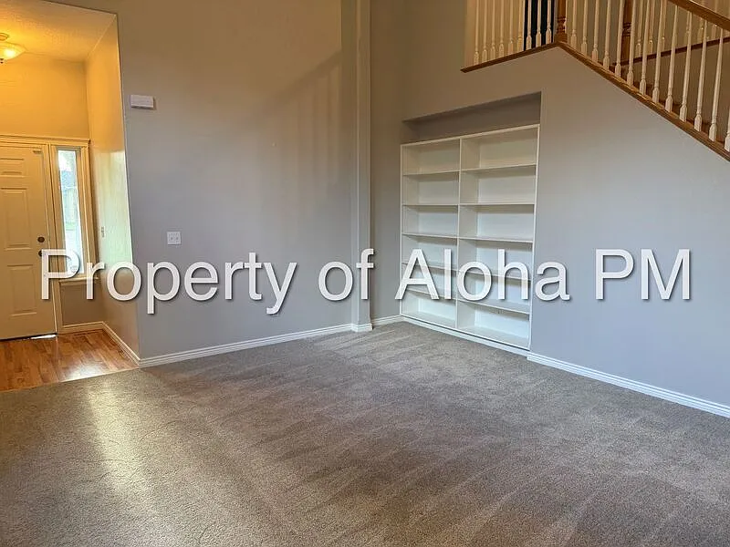 3 bed, 2.5 bath, 1800 sqft, $2,196 — Photo 3