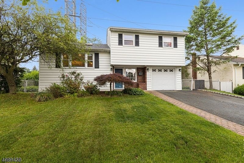 1st image of 53 Carrie Ct