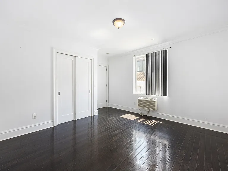 6641 69th St #1D — Photo 3