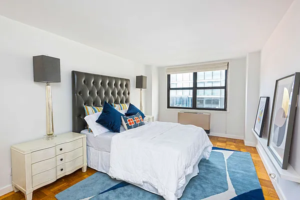 Sold by Compass | media 2