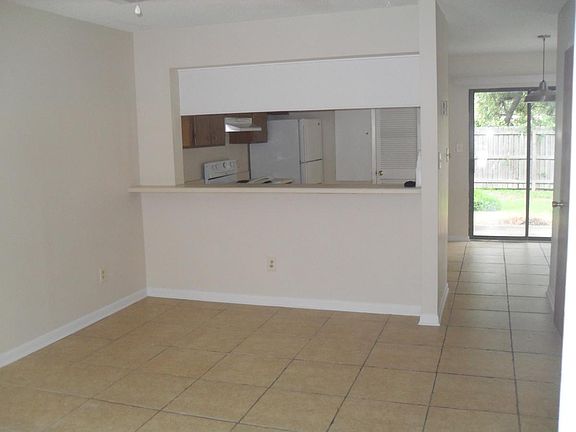 2nd image of 696 Tyner St Unit 9