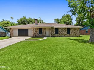 91 Royal Pine Dr, Gulfport, MS 39503