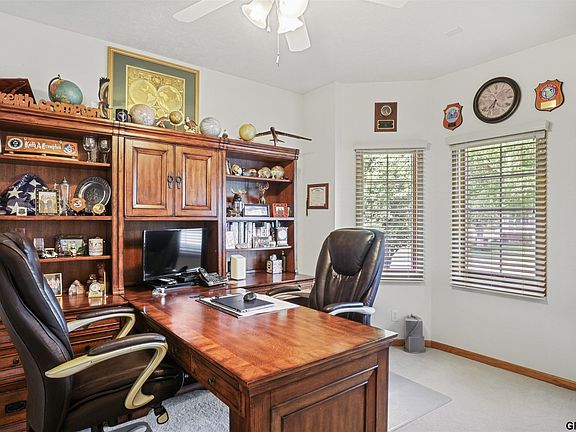 5th image of 121 Castle Pine Dr