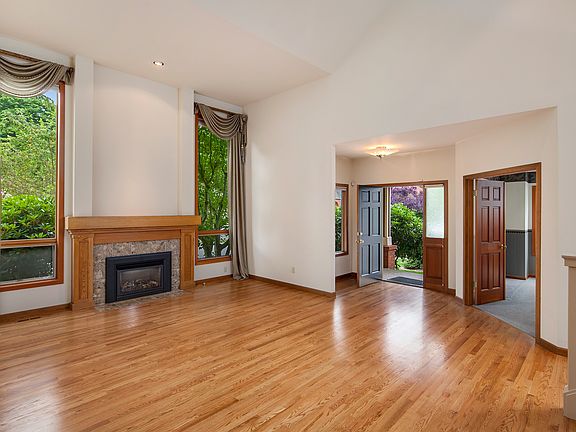 4th image of 4880 167th Ave SE
