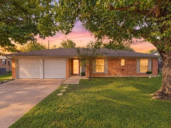 1121 Timbercreek Rd, Benbrook, TX 76126
