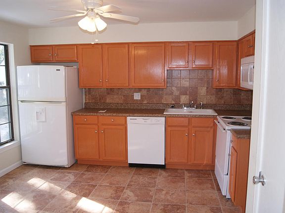 5th image of 21 Barnes Ln #21B