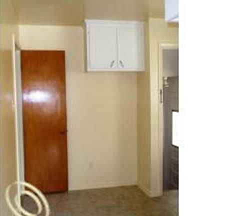 3rd image of 11416 Virgil Ave