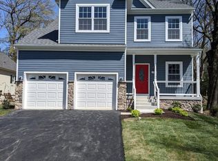 686 Cedar Dr, Pasadena, MD 21122