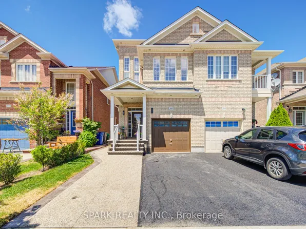 3057 Doyle St, Mississauga, ON L5M 0N3